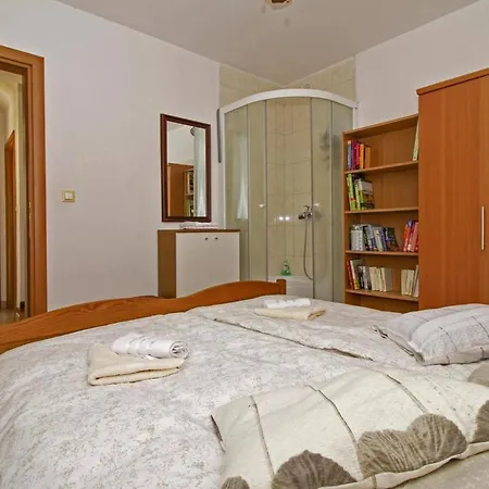 Holiday home Alena In Debeljuhi *