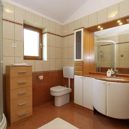 Holiday home Alena In Debeljuhi